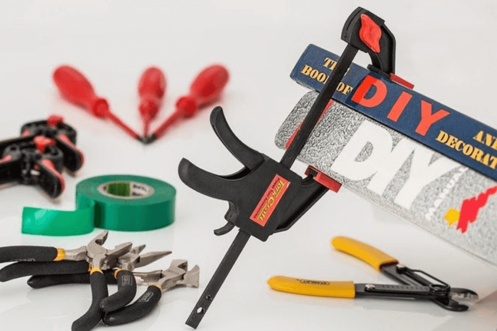 construction-tools-1024x682