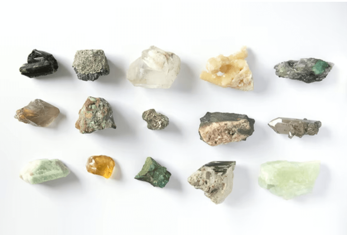 Moldavite-Stones