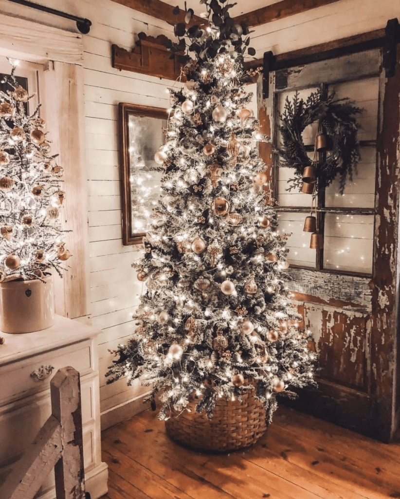 christmas-tree-decor-822x1024