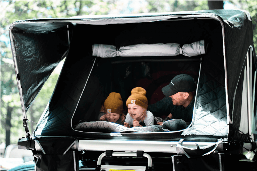 father-and-kids-in-the-tent-1024x683