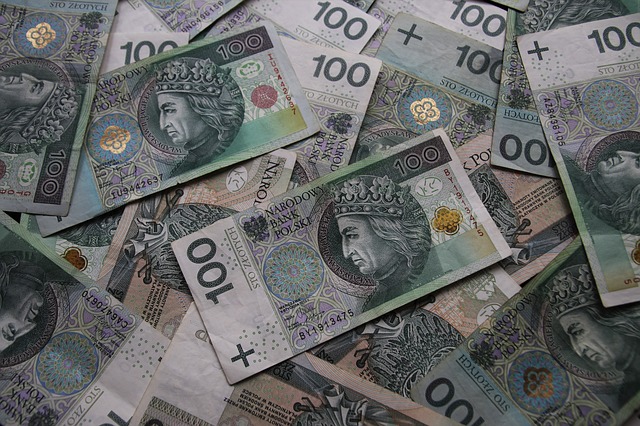 banknotes-g42c2b74ff_640 banknotes-g42c2b74ff_640