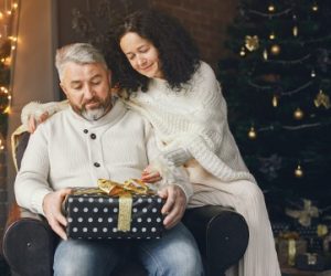 <strong>9 Gift Ideas Your Husband Will Love</strong>