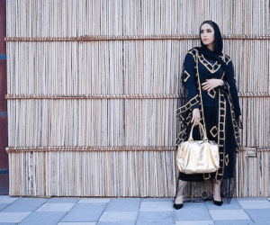 <strong>The Art of Accessorizing: How to Coordinate Your Handbag with Your Outfit</strong>