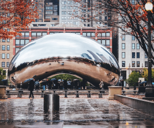 Pros And Cons Of Traveling With Friends To Chicago