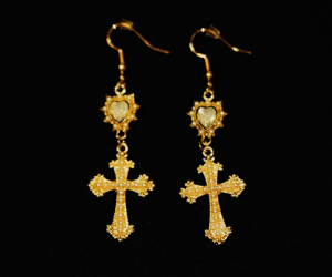 Sacred Symbolism: The Beauty And Meaning Of Cross Jewelry