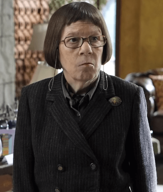 Linda-Hunt Linda-Hunt