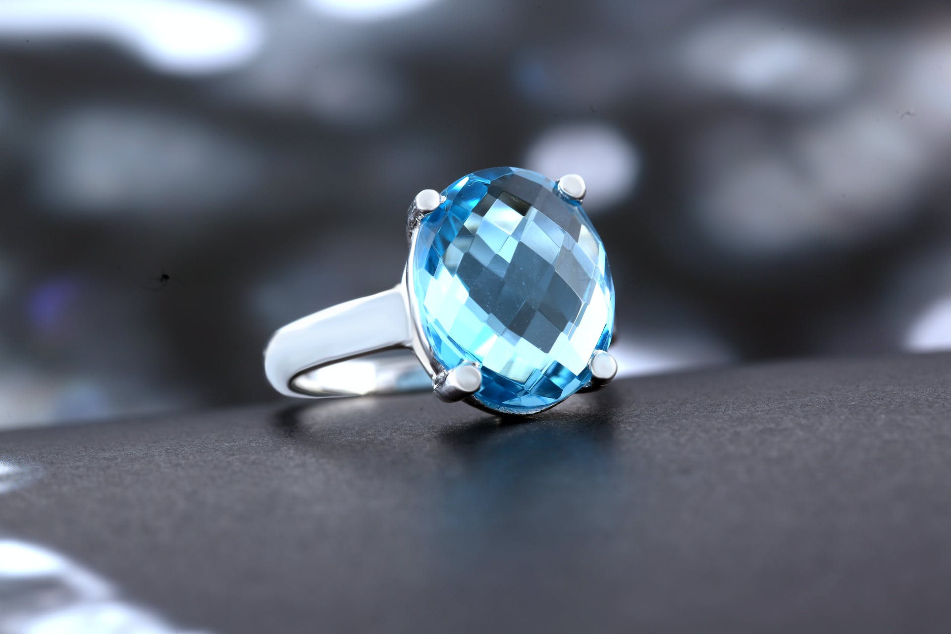 Exploring the Beauty and Meaning of Aquamarine Rings
