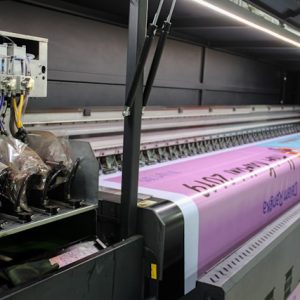 geri-sakti-CYrYxz-uvE4-unsplash-300x300