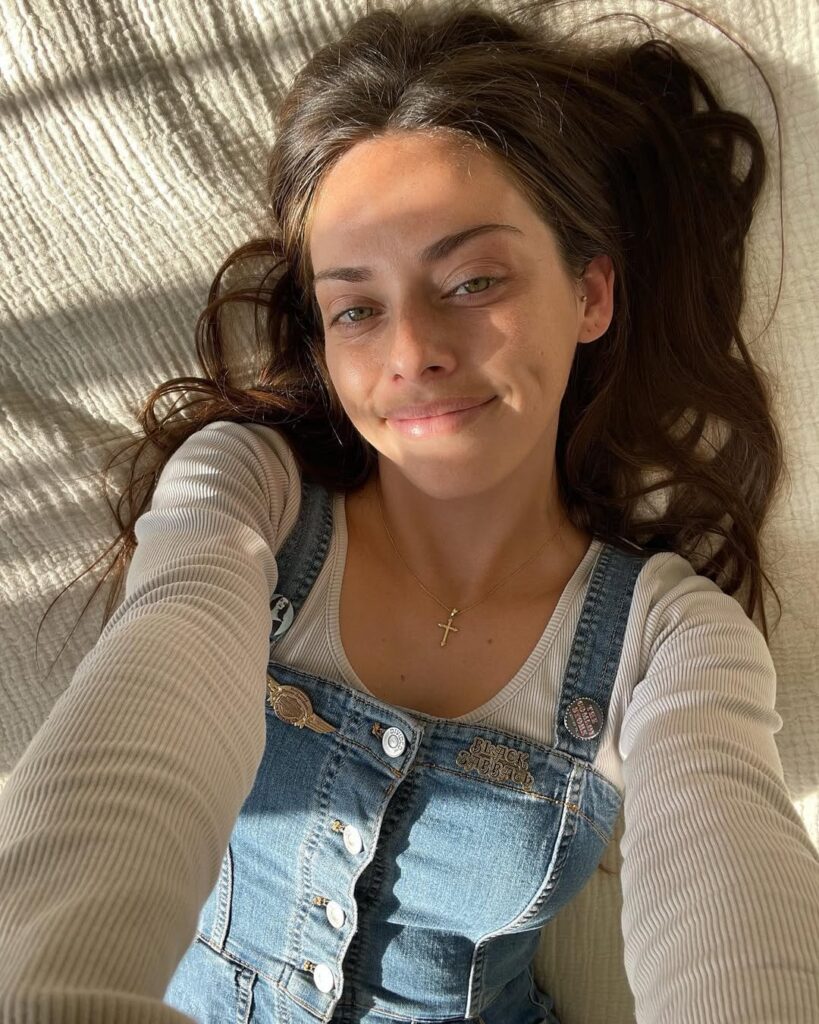 Charlotte-Jane-Hinchcliffe-819x1024 Charlotte-Jane-Hinchcliffe-819x1024