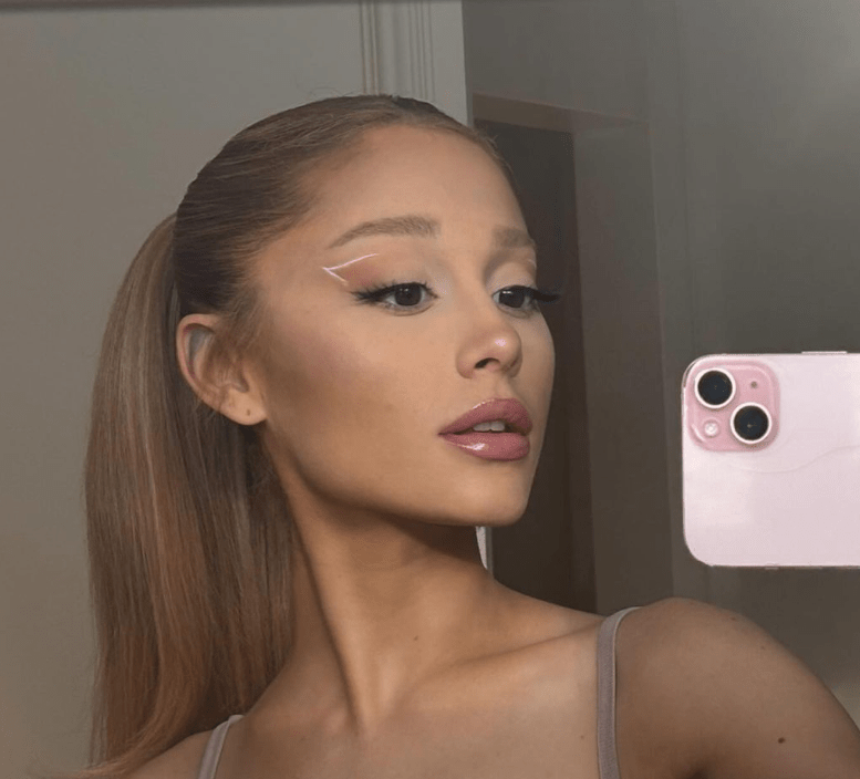 Ariana-Grande-1 Ariana-Grande-1