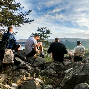 Top-Hiking-Jokes-300x300