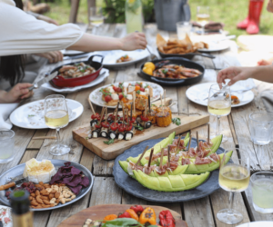 How to Get Your Backyard Ready to Host the Perfect Luncheon