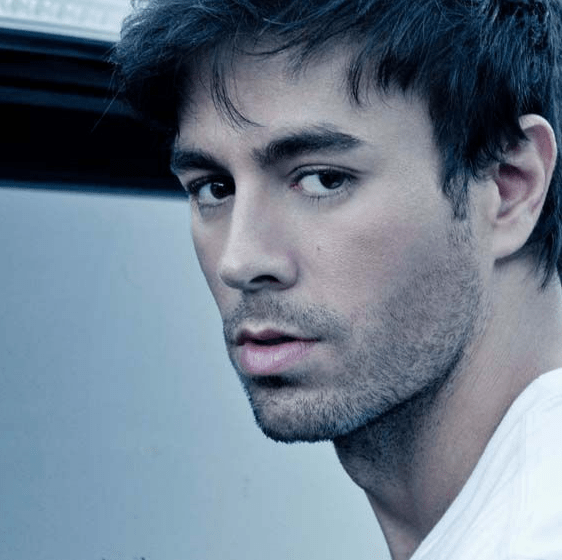 Enrique-Iglesias Enrique-Iglesias