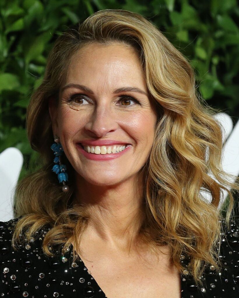 Julia-Roberts-820x1024 Julia-Roberts-820x1024