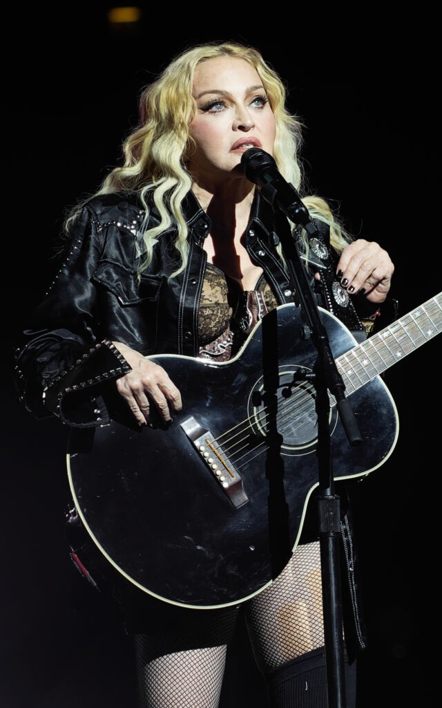 Madonna-640x1024