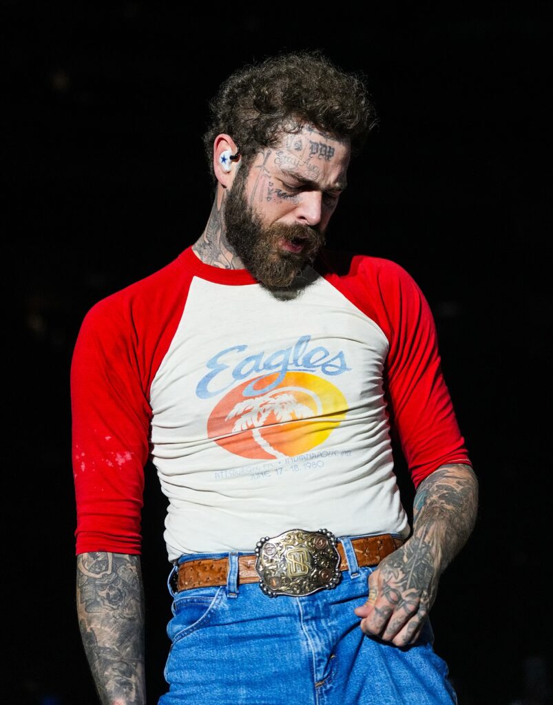 Bleeding-Sword-Tattoo-803x1024