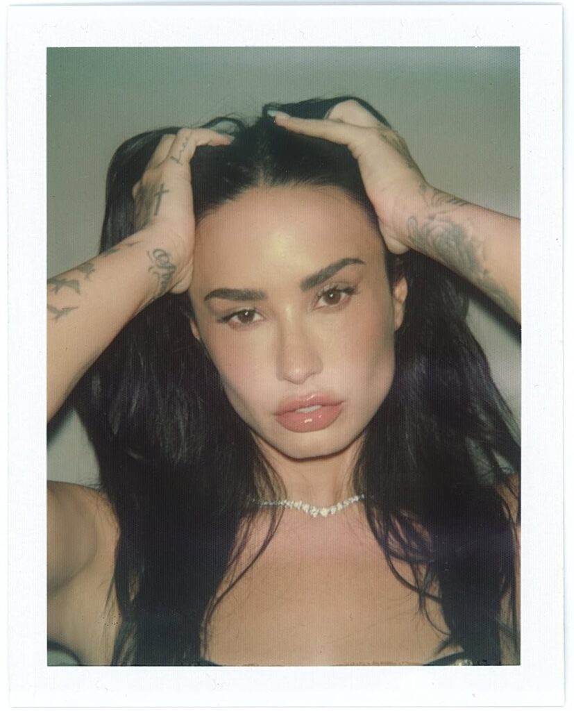 Demi-Lovato-827x1024