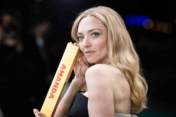 Celebrities With Mental Illnesses Who Inspire Awareness