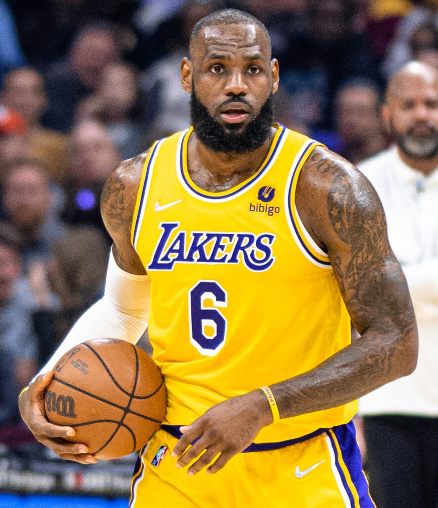 LeBron-James-884x1024 LeBron-James-884x1024