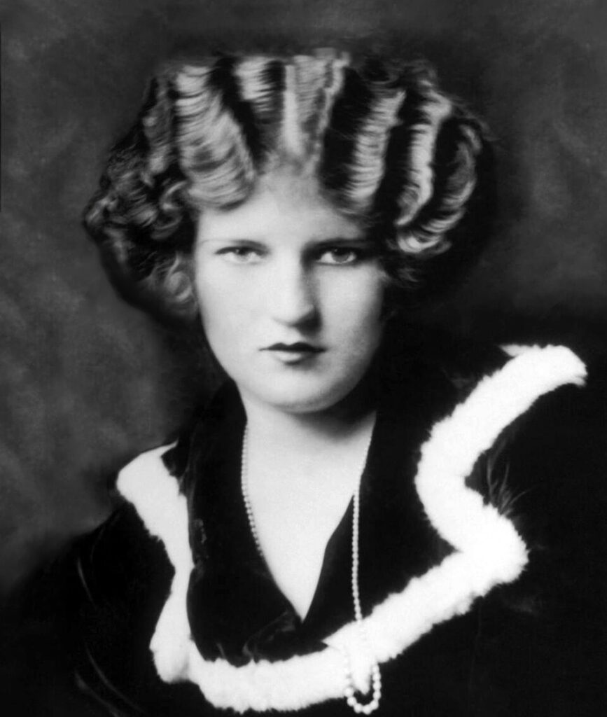 Zelda-Fitzgerald-–-American-Icon-867x1024 Zelda-Fitzgerald-–-American-Icon-867x1024