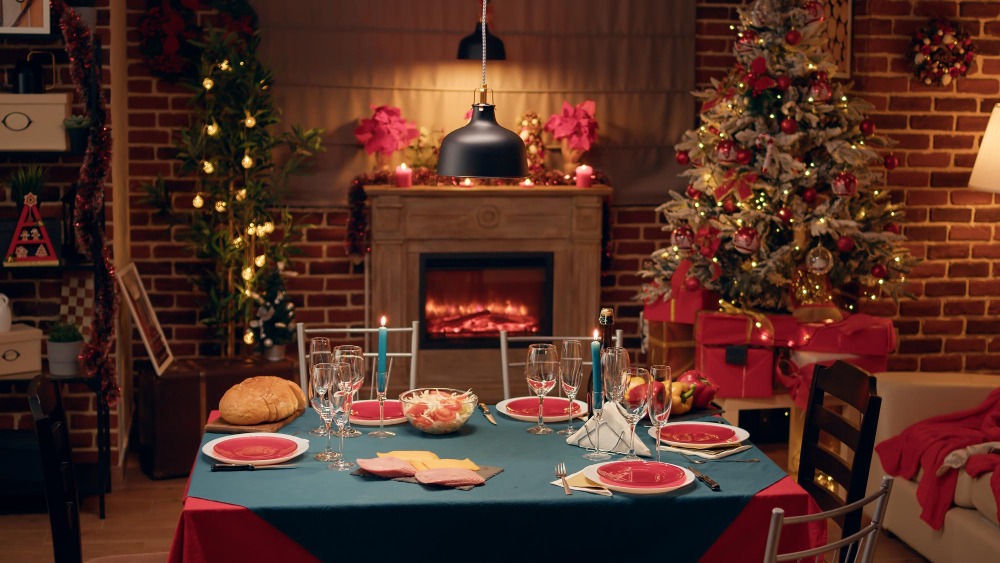 Christmas-Decor-and-Dinnerware Christmas-Decor-and-Dinnerware
